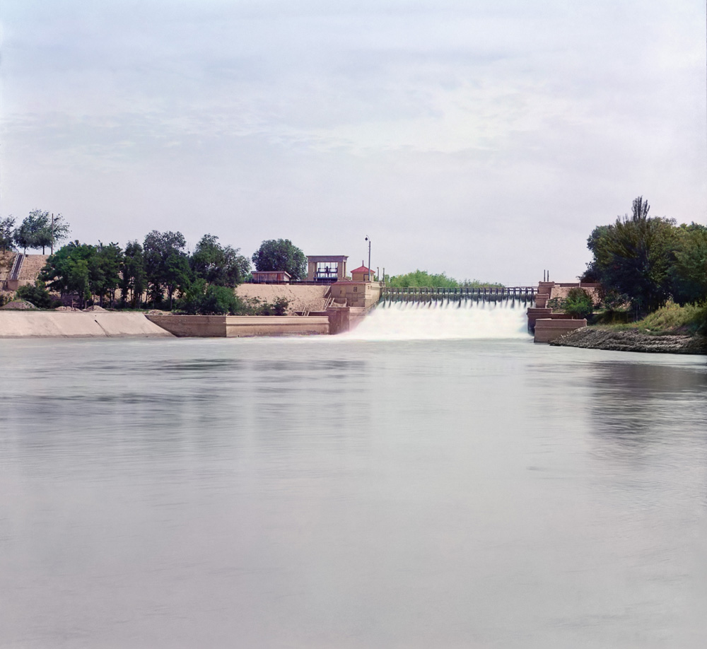 С. М. Прокудин-Горский. Общий вид Гундукушской плотины. Мургабское имение. [Река Мургаб]. 