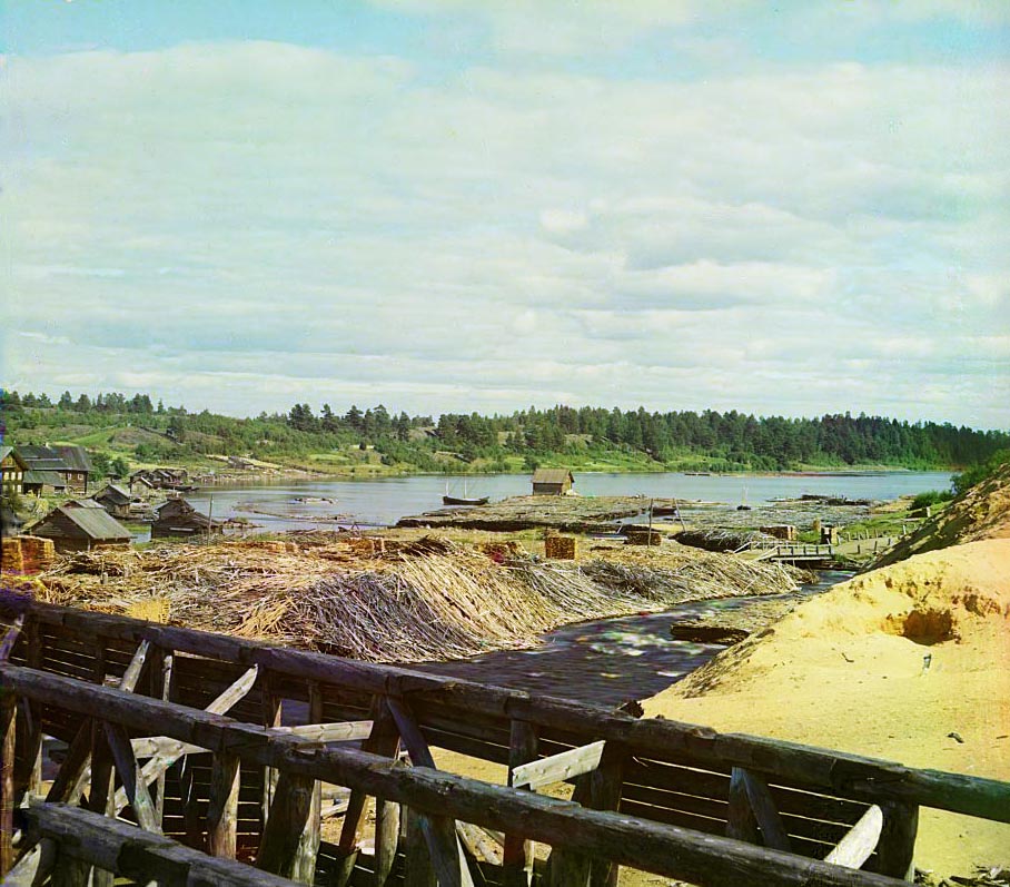 С. М. Прокудин-Горский. Вид на устье реки Лижмы в селе Лижма. 1916 год