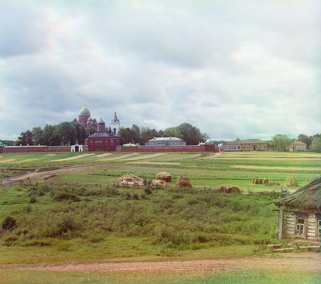 С. М. Прокудин-Горский. Спасо-Бородинский монастырь. Вид от деревни Семеновское. 1911 год