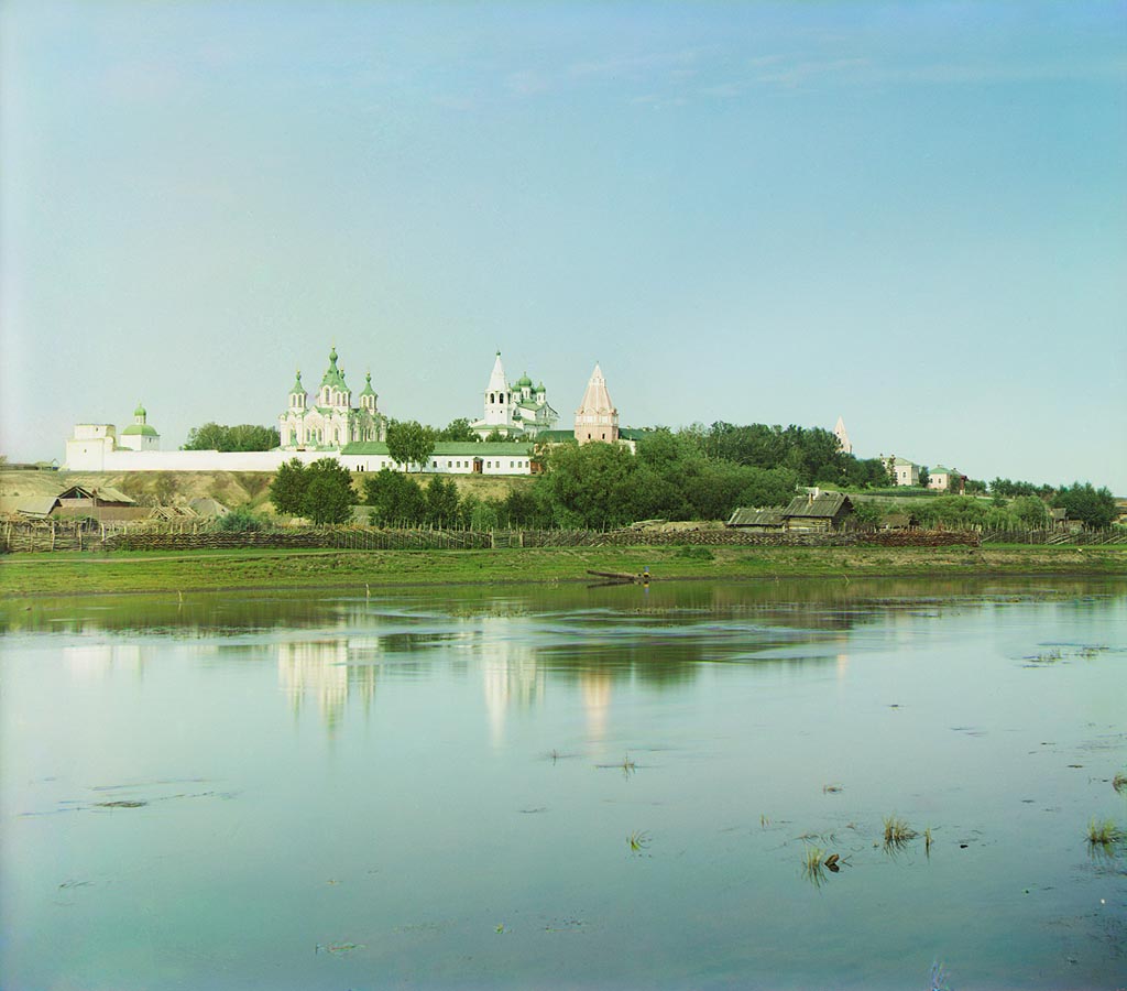 С. М. Прокудин-Горский. Вид на Далматовский монастырь от р. Исети. 1912 год