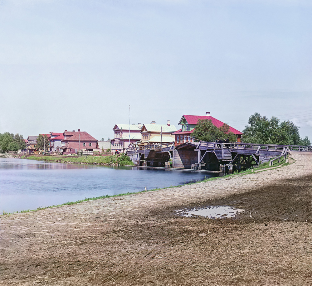 С. М. Прокудин-Горский. Бичевой мост в селе [Лаврово]. 1909 год
