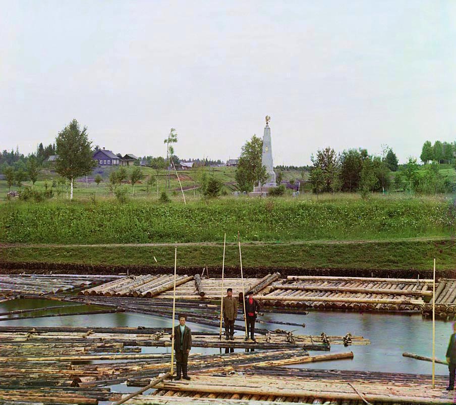 Памятник в честь окончания строительства Нового Мариинского канала между реками Вытегрою и Ковжею у шлюза св. Александра.