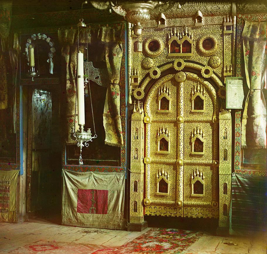 [Царские врата] в церкви Иоанна Богослова.