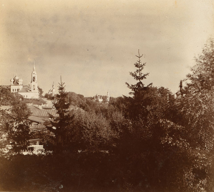 С. М. Прокудин-Горский. Вид из городского сада на г. Кострому. 1910 год